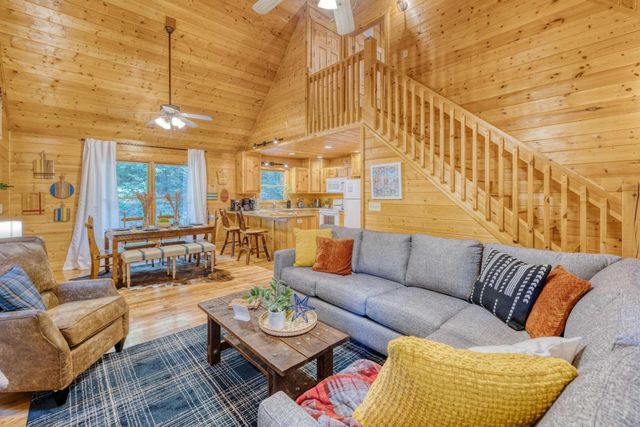 307 Bent Wood Lane, Blue Ridge, GA 30513