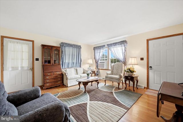 12394 LORD FAIRFAX HWY, Boyce, VA 22620