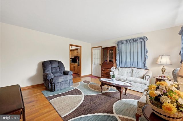 12394 LORD FAIRFAX HWY, Boyce, VA 22620