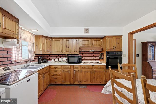 12394 LORD FAIRFAX HWY, Boyce, VA 22620