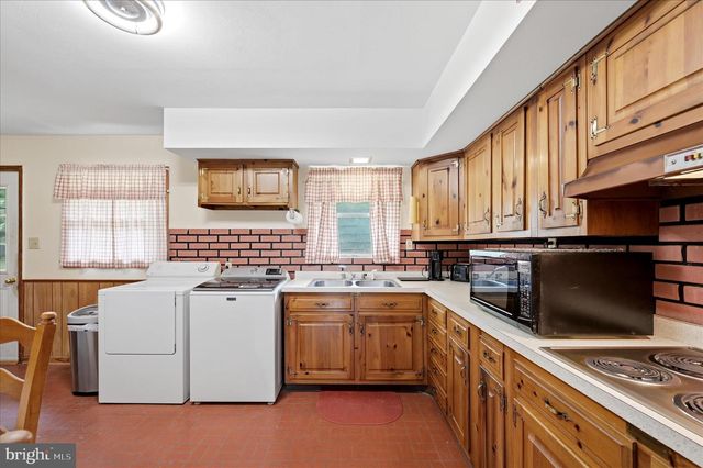 12394 LORD FAIRFAX HWY, Boyce, VA 22620