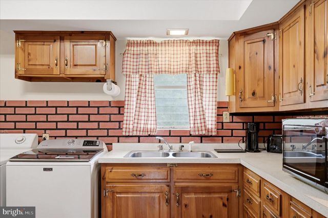12394 LORD FAIRFAX HWY, Boyce, VA 22620