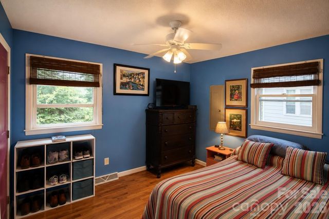 1122 Zion Court, Charlotte, NC 28209