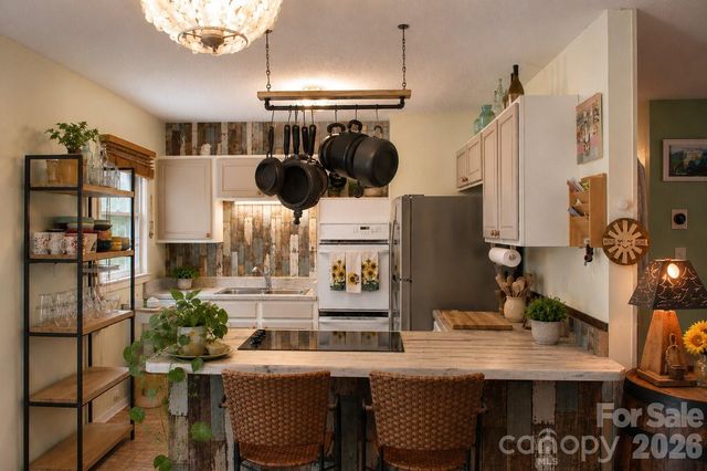 1122 Zion Court, Charlotte, NC 28209