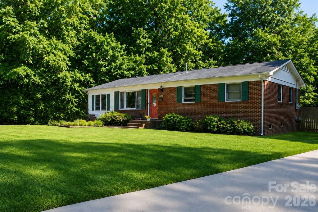 1122 Zion Court, Charlotte, NC 28209