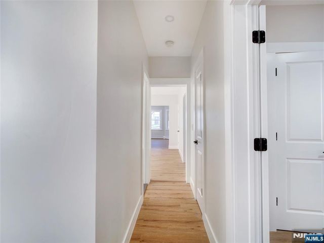 36 42nd Street, Irvington, NJ 07111