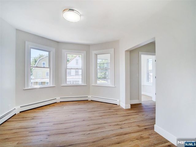 36 42nd Street, Irvington, NJ 07111
