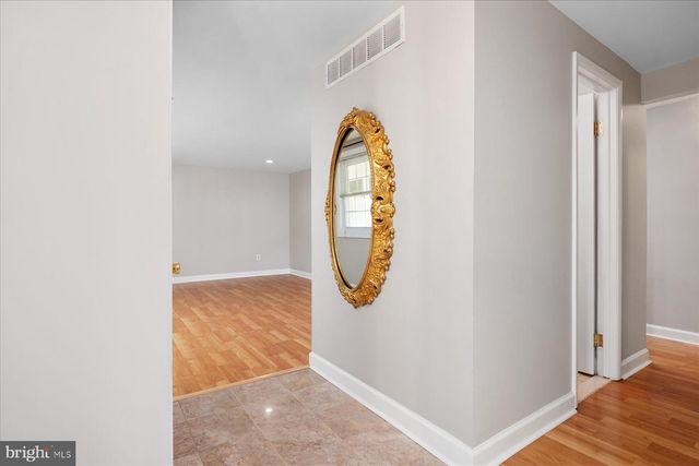 720 HYDE PARK DR, Glen Burnie, MD 21061