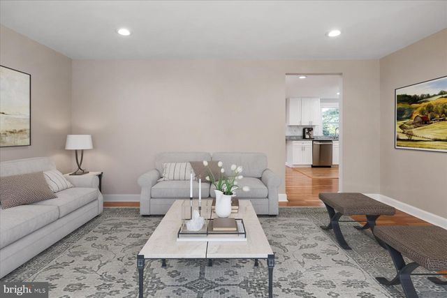 720 HYDE PARK DR, Glen Burnie, MD 21061