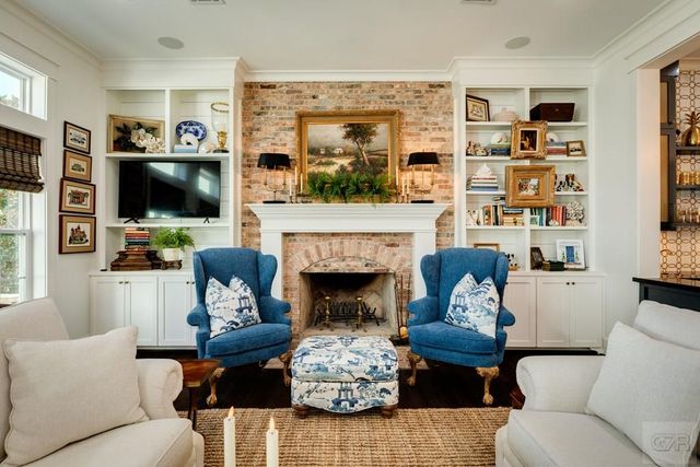 7 Caroline, Galveston, TX 77554