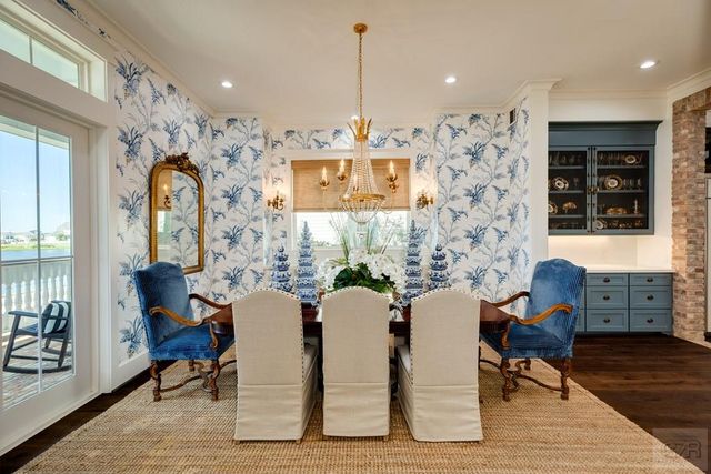 7 Caroline, Galveston, TX 77554