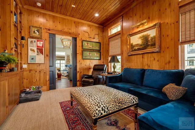 7 Caroline, Galveston, TX 77554