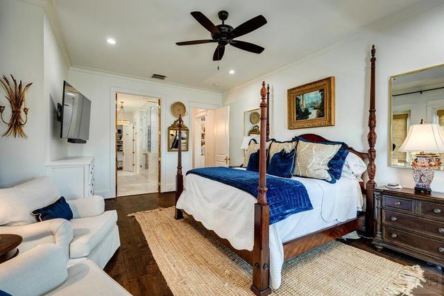 7 Caroline, Galveston, TX 77554