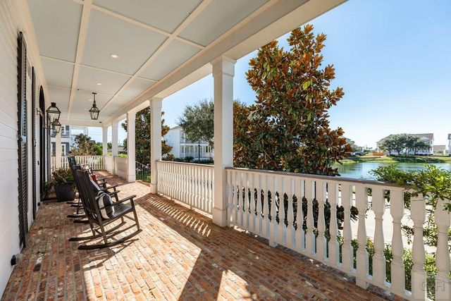 7 Caroline, Galveston, TX 77554