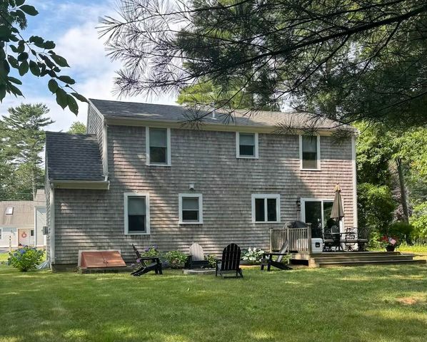 11 Joe Jay Lane, Forestdale, MA 02644