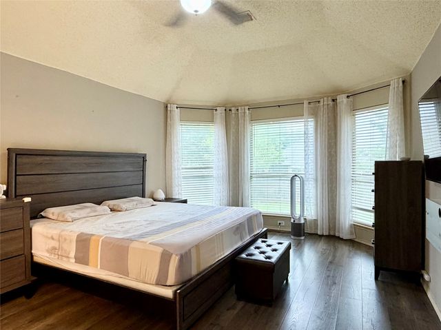 6822 Highland Crest Lane, Sachse, TX 75048