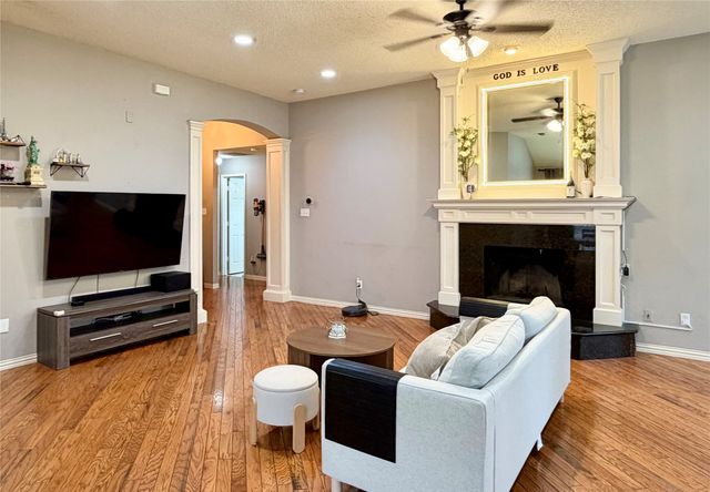 6822 Highland Crest Lane, Sachse, TX 75048