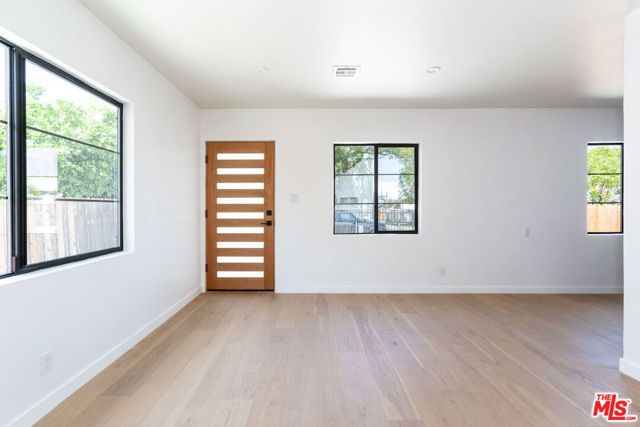 3304 Casitas Avenue, Los Angeles, CA 90039