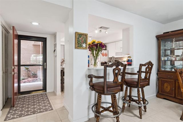 530 CRANES WAY 107, Altamonte Springs, FL 32701