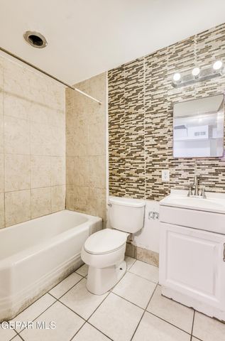 1037 N CLARK Drive, El Paso, TX 79905