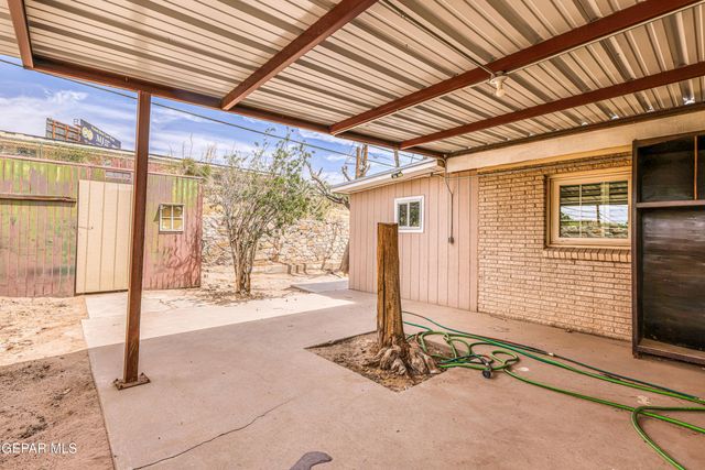 1037 N CLARK Drive, El Paso, TX 79905