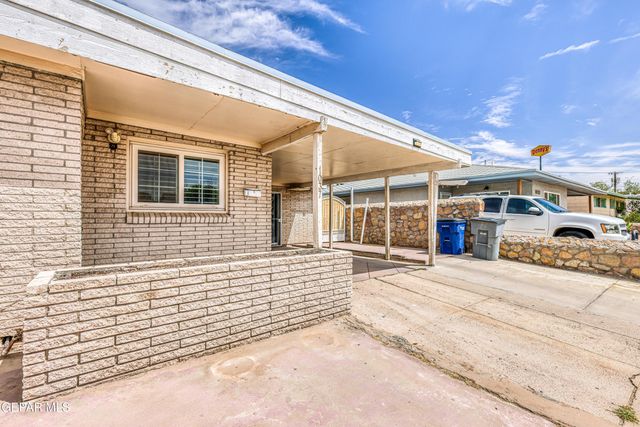 1037 N CLARK Drive, El Paso, TX 79905