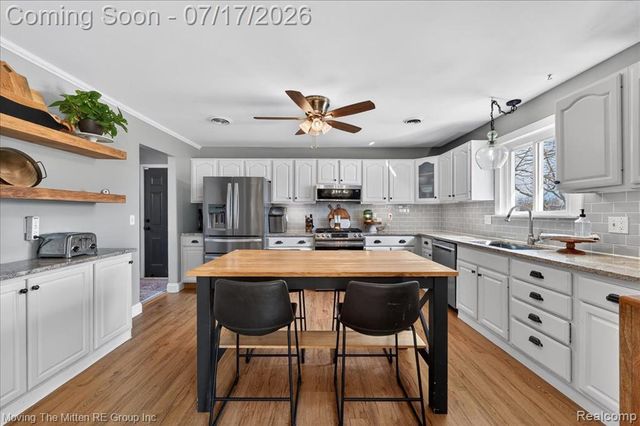 48188 Harris Road, Belleville, MI 48111