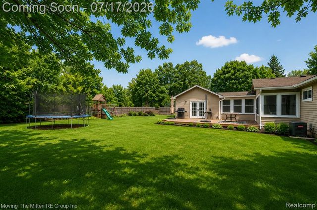 48188 Harris Road, Belleville, MI 48111