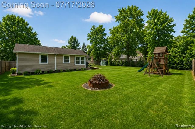 48188 Harris Road, Belleville, MI 48111