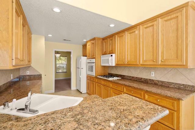 3212 Glastonbury Drive, Pearland, TX 77581
