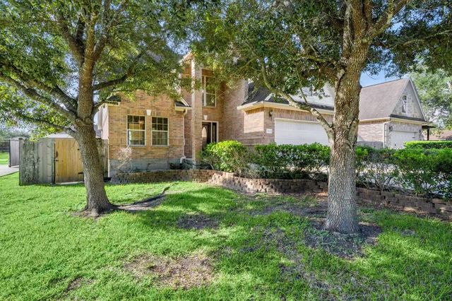 3212 Glastonbury Drive, Pearland, TX 77581