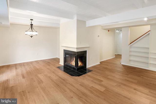 11172 GLADE DR, Reston, VA 20191