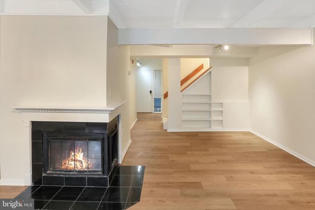 11172 GLADE DR, Reston, VA 20191