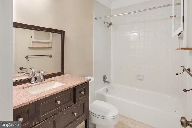 11172 GLADE DR, Reston, VA 20191