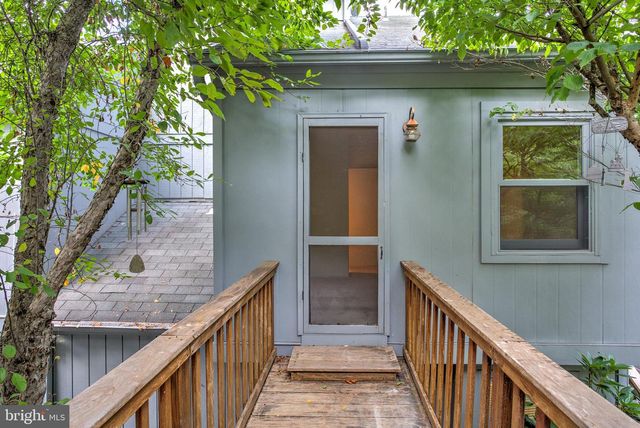 11172 GLADE DR, Reston, VA 20191