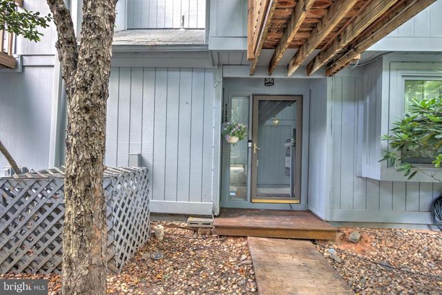 11172 GLADE DR, Reston, VA 20191