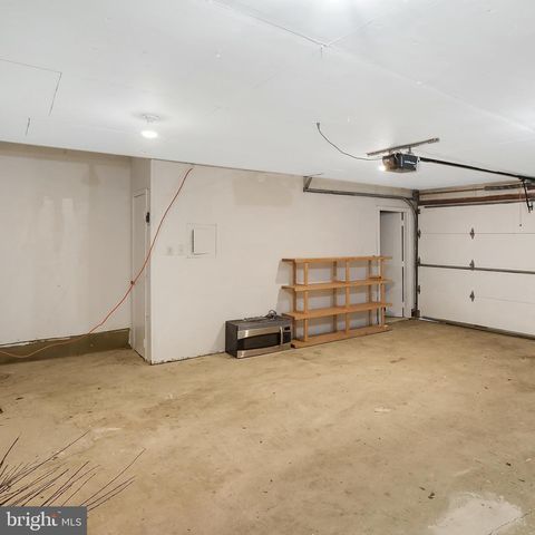 11172 GLADE DR, Reston, VA 20191