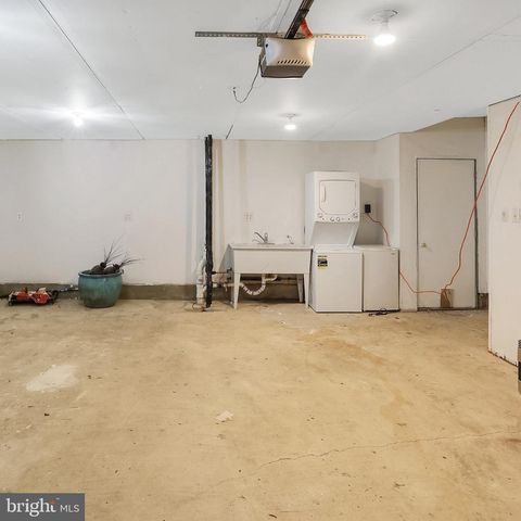 11172 GLADE DR, Reston, VA 20191