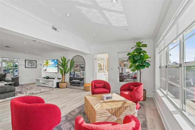 2207 NE 16th Avenue, Wilton Manors, FL 33305