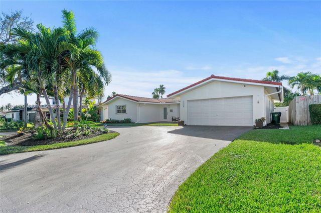 2207 NE 16th Avenue, Wilton Manors, FL 33305
