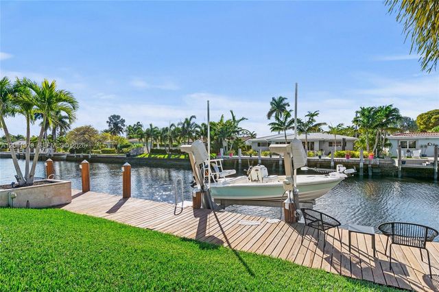 2207 NE 16th Avenue, Wilton Manors, FL 33305