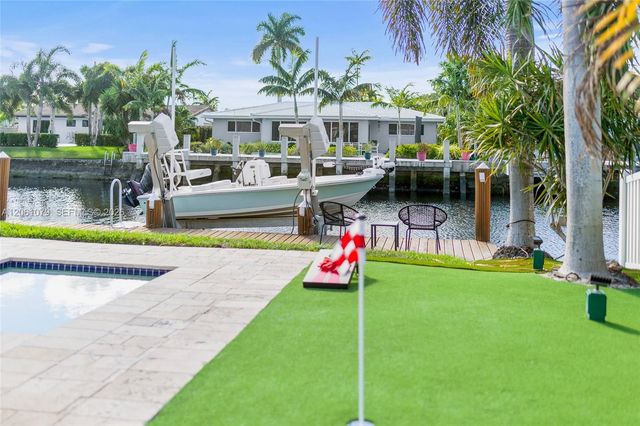 2207 NE 16th Avenue, Wilton Manors, FL 33305