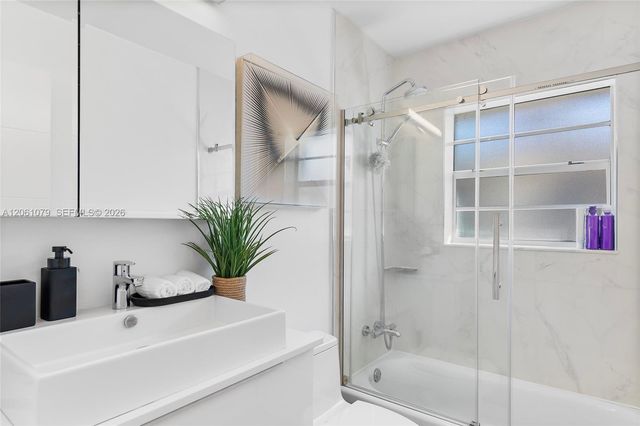 2207 NE 16th Avenue, Wilton Manors, FL 33305