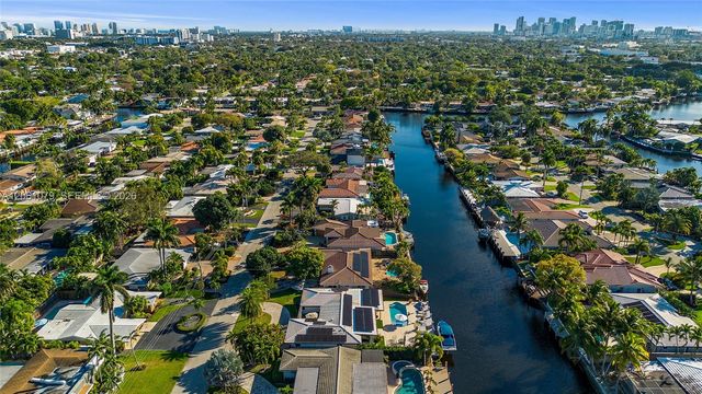 2207 NE 16th Avenue, Wilton Manors, FL 33305