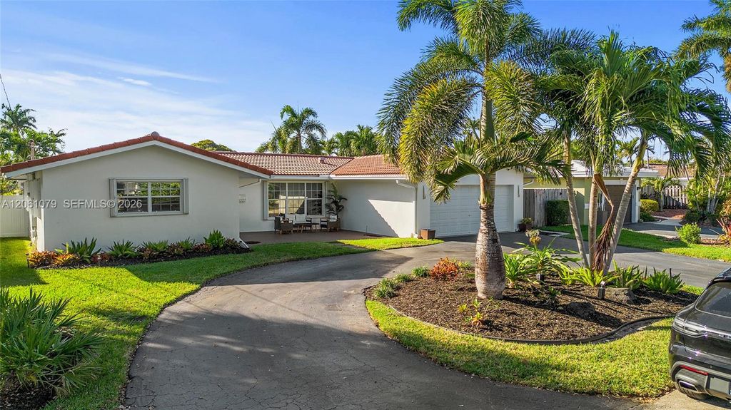 2207 NE 16th Avenue, Wilton Manors, FL 33305