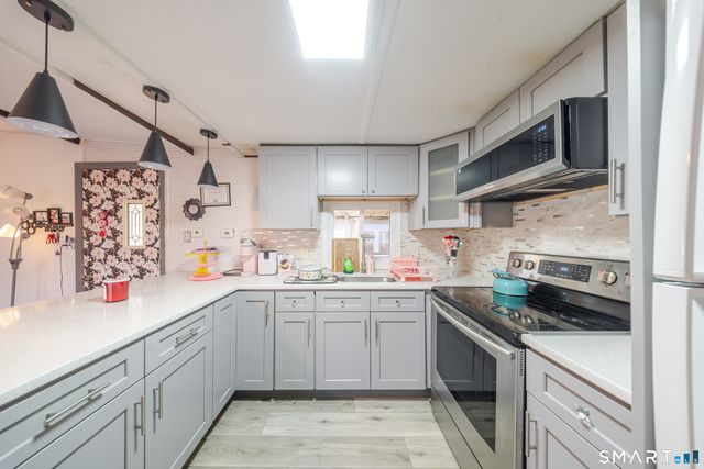 93 Shawnee Road, East Hartford, CT 06118