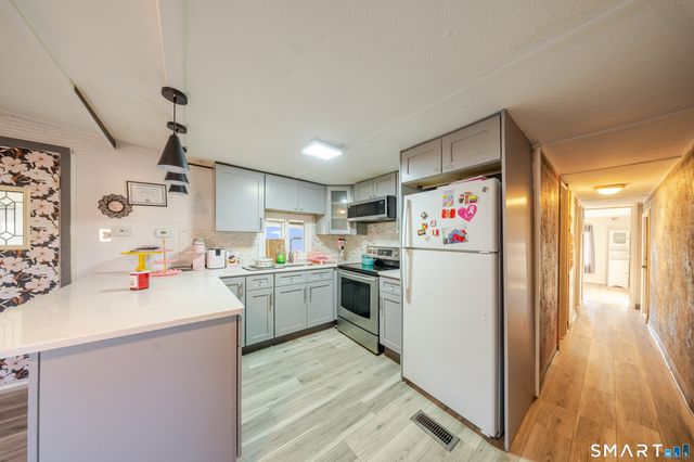 93 Shawnee Road, East Hartford, CT 06118