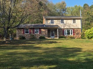 10410 Pleasant Valley Road, Frazeysburg, OH 43822
