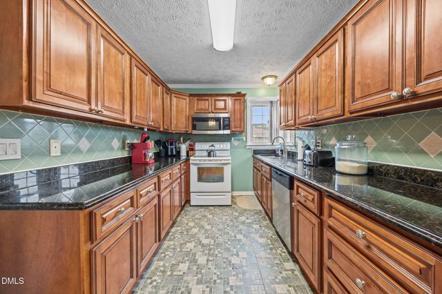 306 Wapiti Drive, Spring Lake, NC 28390