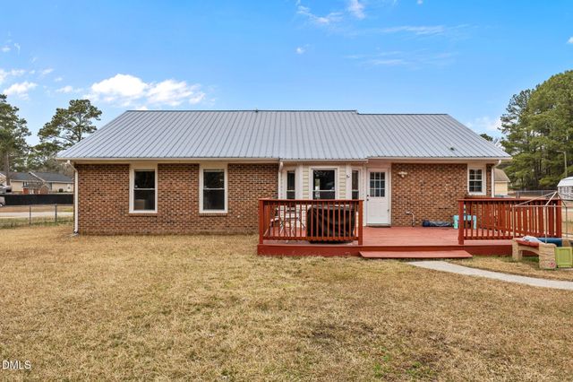 306 Wapiti Drive, Spring Lake, NC 28390